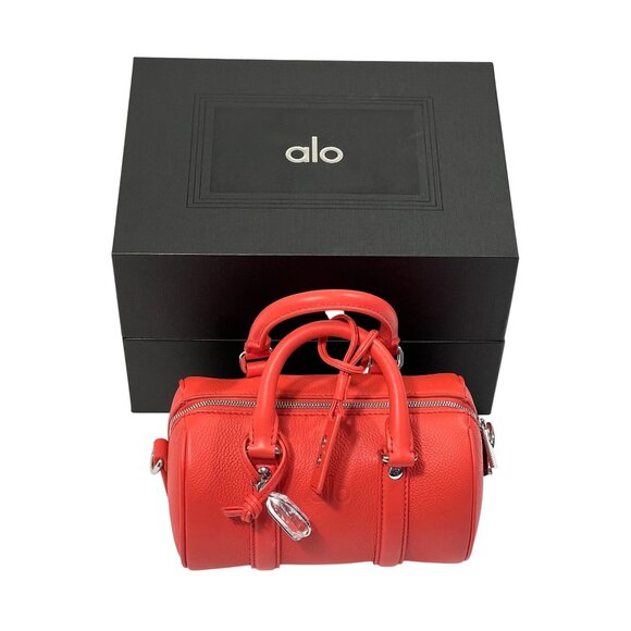 ALO Yoga Mini Voyage Bag in Italian Red Leather - Picture 3 of 9